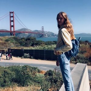 Meet your Posher, Julia